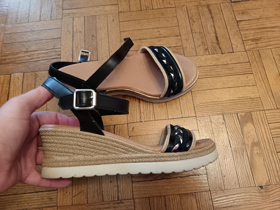 Sandálias compensadas 38 várias