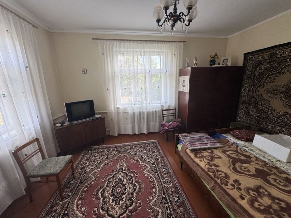 Продаж частини будинку