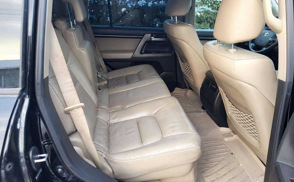 Toyota Land Cruiser 200 2011 4.5 дизель З ЕС