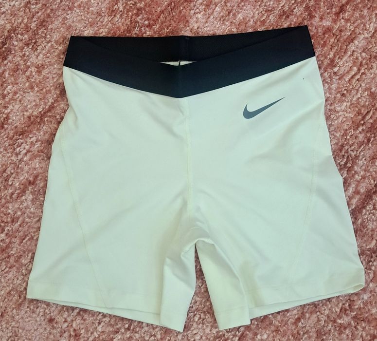 Calções brancos mulher-S L e M-Nike