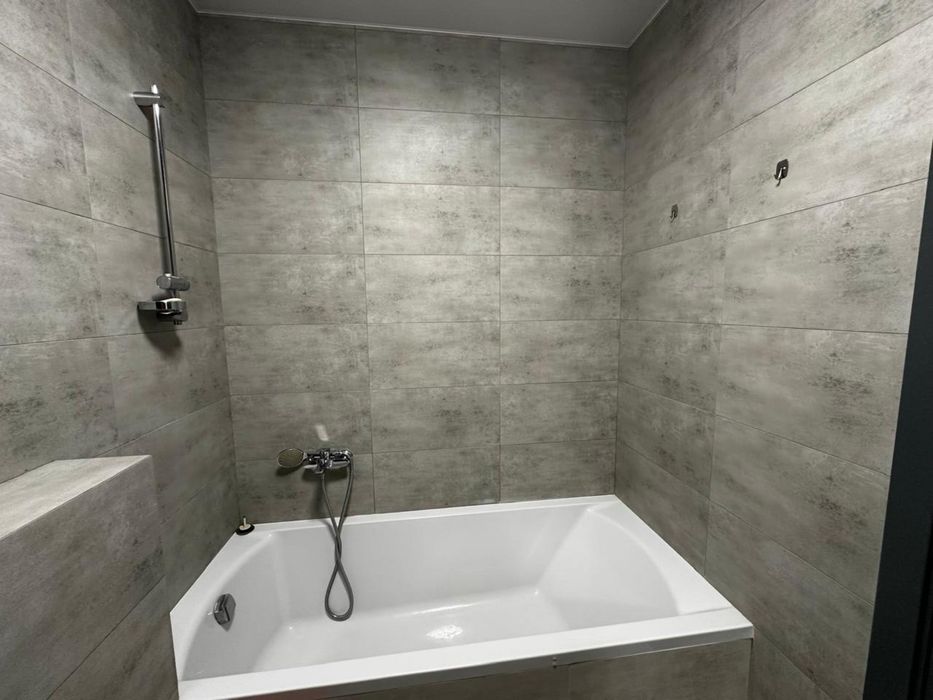 Оренда 3-кімнатної квартири в ЖК Варшавський. Олеся 4б. Генератор