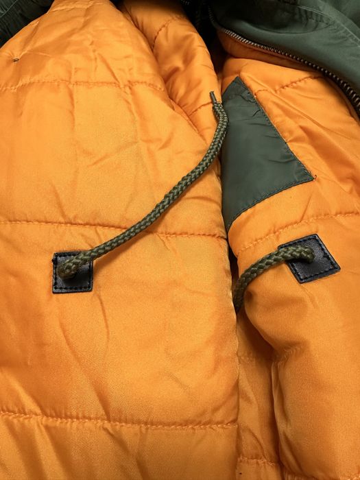 Жіноча парка / куртка Alpha Industries.