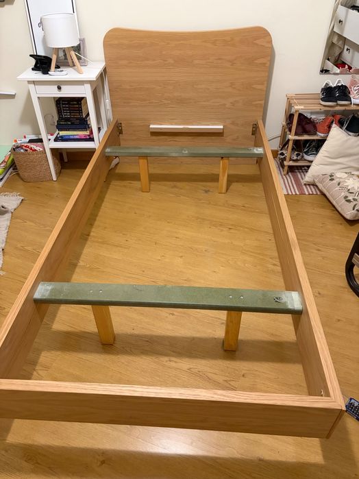 Cama de solteiro + estrado + colchão