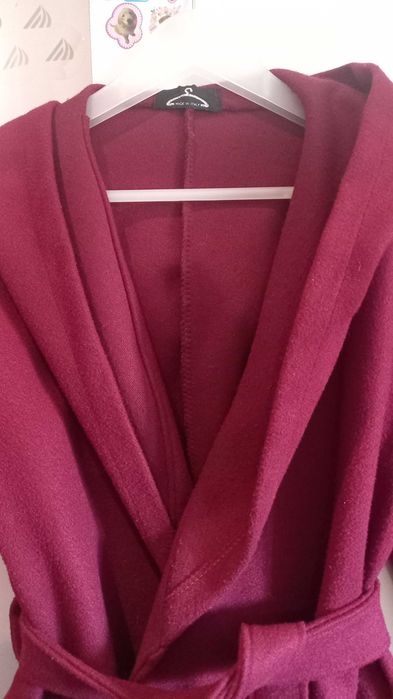 Casaco quente com capucho, bordeaux, M - Local