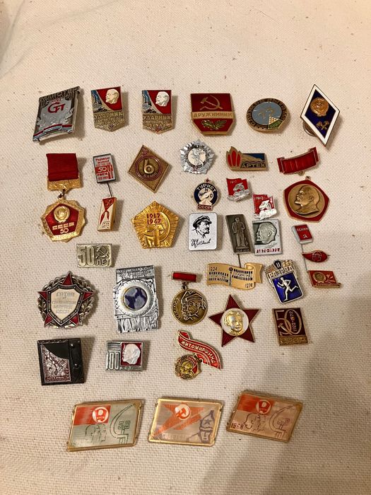 Значки- 50 лет СССР, Ленин. Киев , Оболонь или олх доставка.