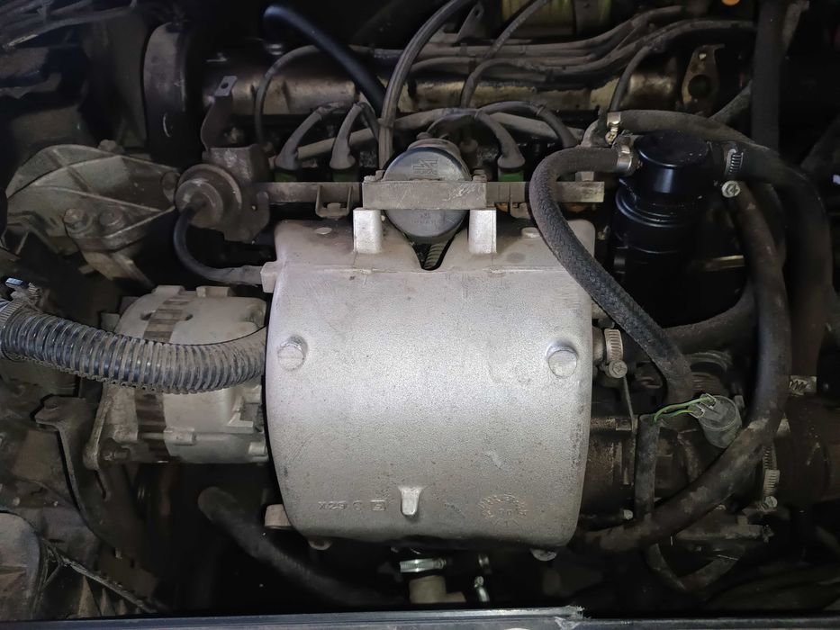 Двигатель Пежо 405 1.9 Бензин Мотор Двигун Peugeot 405 Инжектор