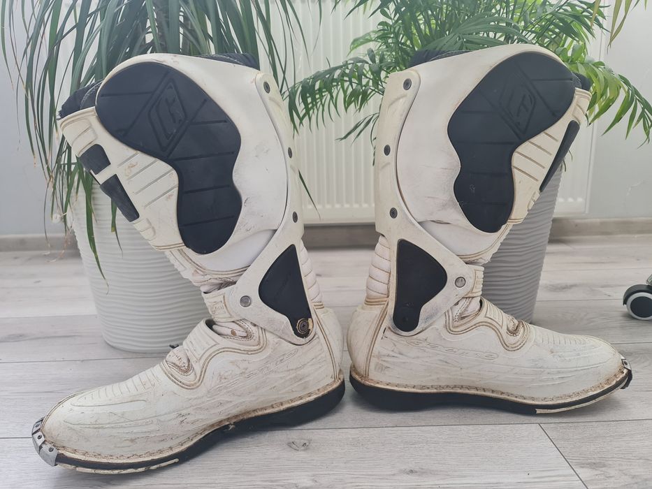 Мото боти  мотоботи крос ендуро взуття  мотоекіп