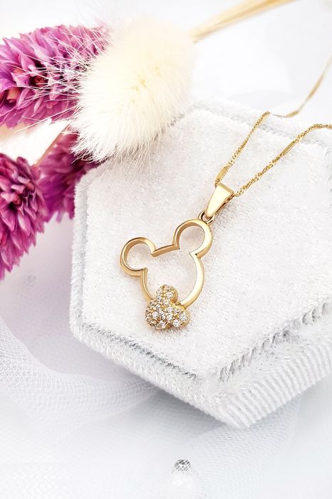 Złota zawieszka z cyrkoniami