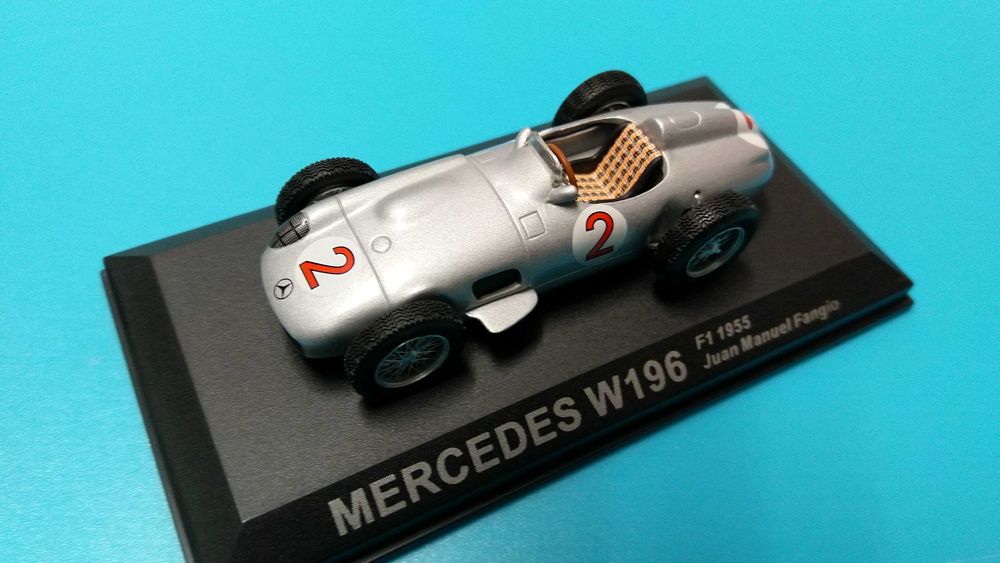 Mercedes W196 #2 - J.M. Fangio: Campeão Mundial F1 1955 - escala 1/43