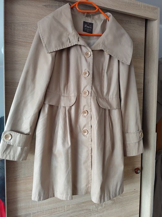 Wiosenny płaszczyk, trencz feema 42