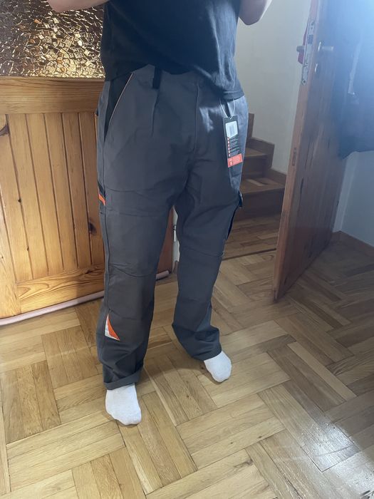 Spodnie robocze nowe zapakowane