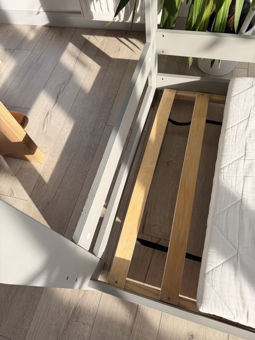 Lozeczko lozko domek dla dziecka niskie samodzielne montessori  spanie