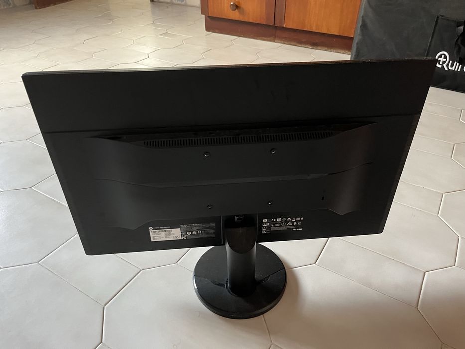 Monitor HP 75hz FULL HD + Monitor LG 60h