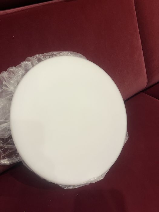 Platfon sufitowy szkło mleczne . Nowy w kartonie.