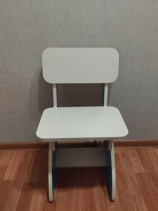 Дитячий стіл парта