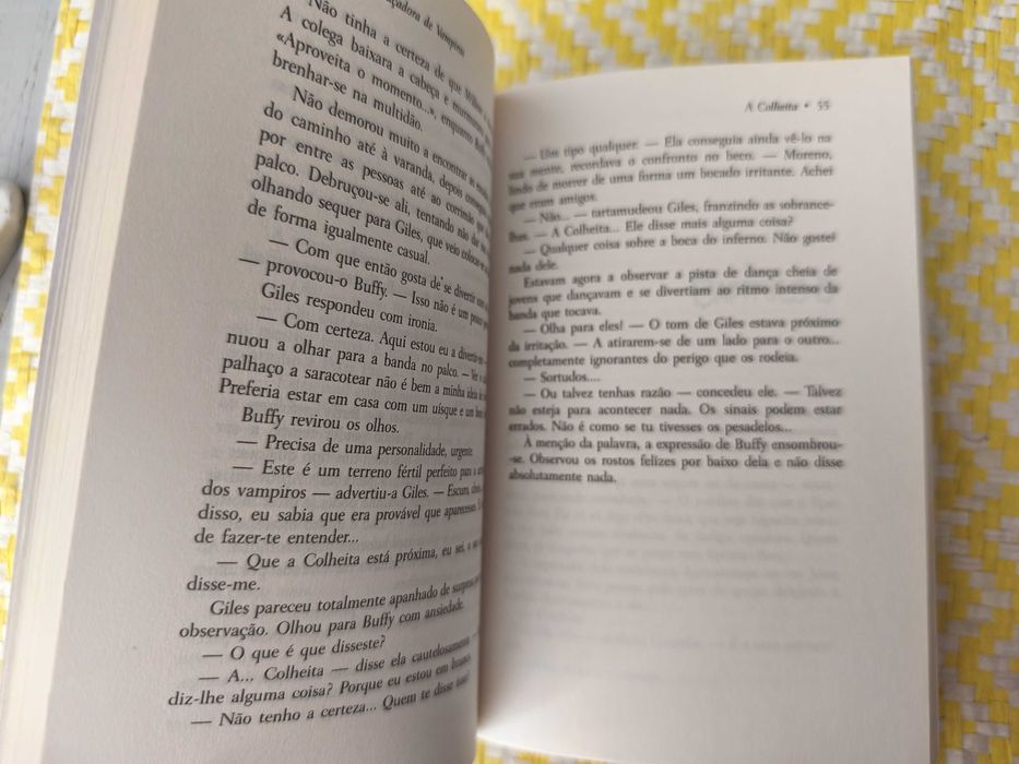 Buffy Caçadora de Vampiros - A Colheita
Richie Tankersley Cusick