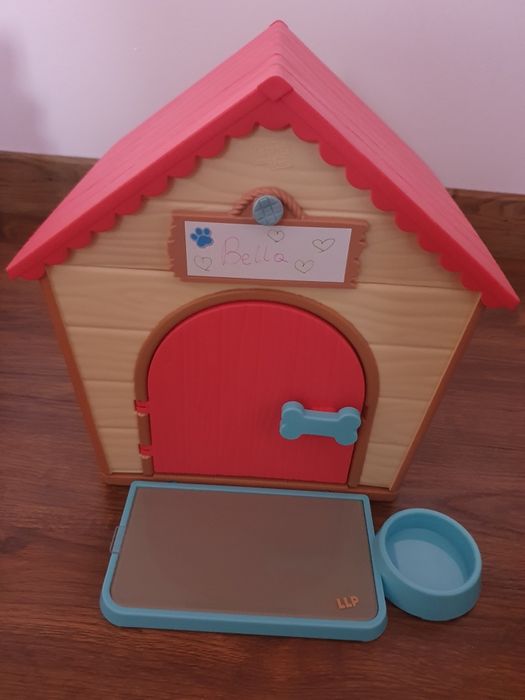 Pies Piesek z domkiem buda. Little Live Pets.