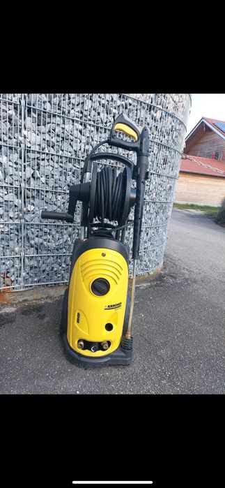 Керхер  karcher  мийка -професійна лінійка.