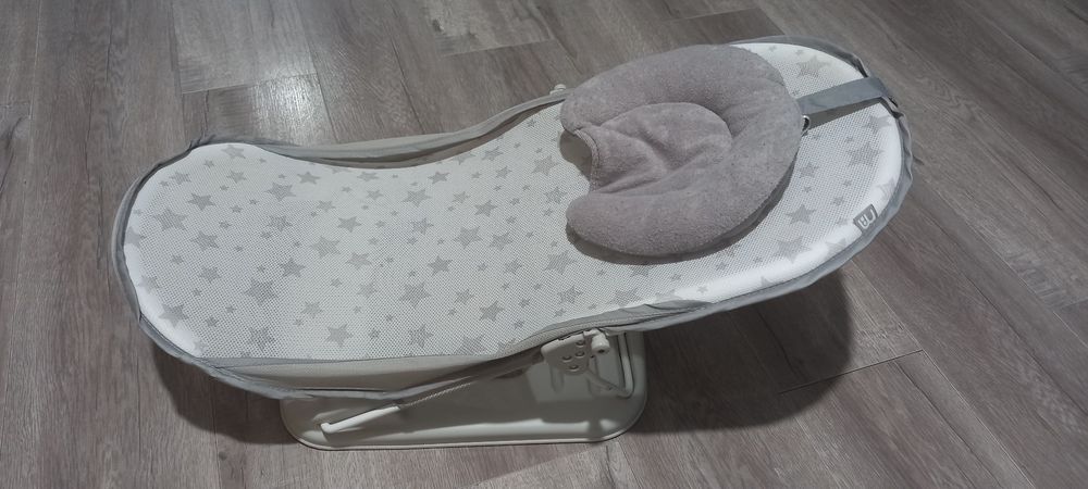 Дитячий шезлонг для купання