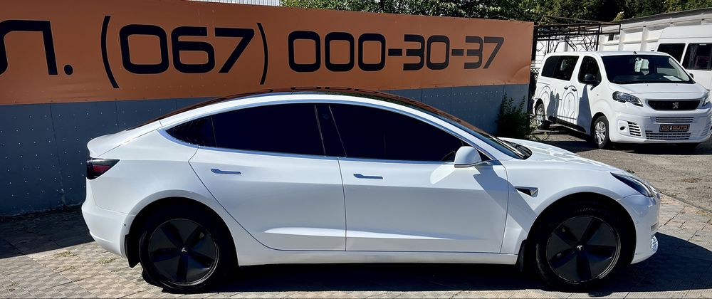 Продам Tesla 3.