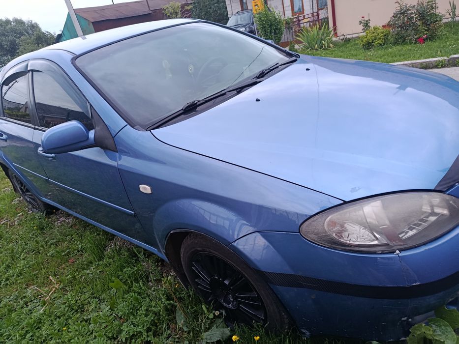 Продам автомобіль Шевроле лачеті