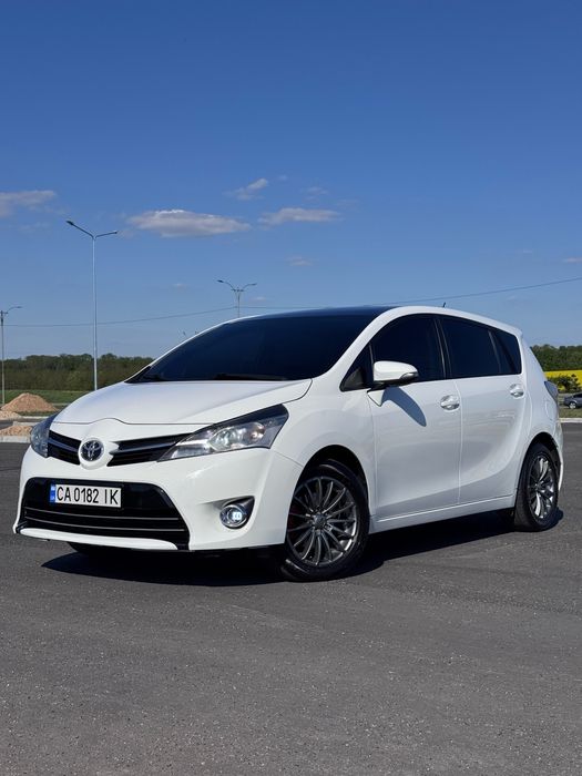 Продам Toyota Verso 2013 (Рестайлінг) — 2.0 Дизель, 1 власник в Україні!