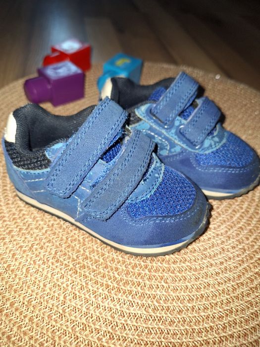 Buciki, adidaski dla chłopca 20