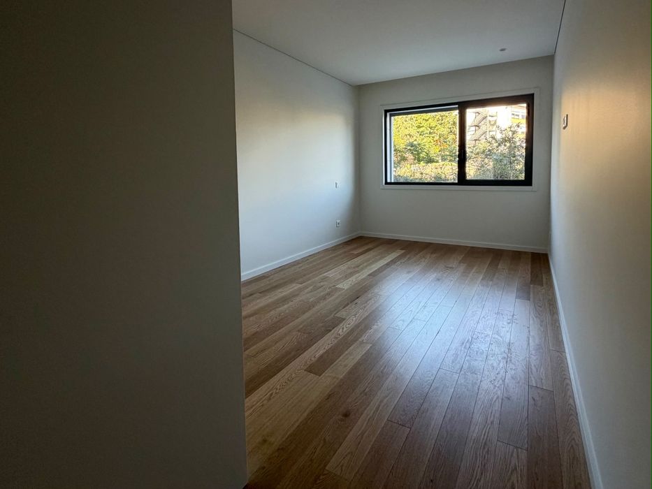 Alugo apartamento