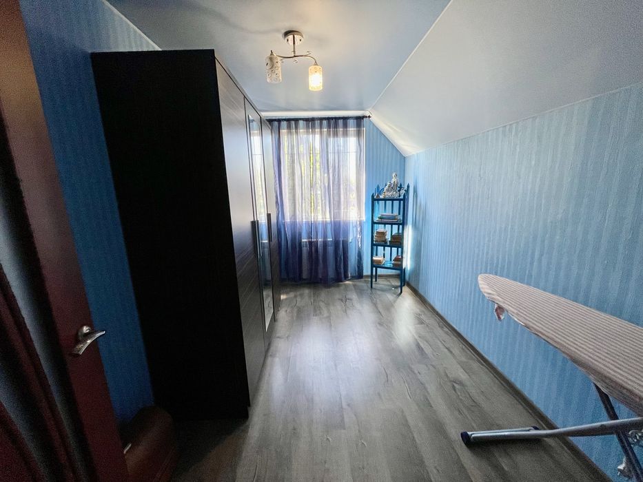 Продаж будинку в Довгинцівському районі