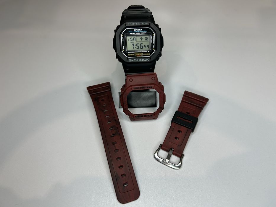 Продаж комплекту ремінець та безель Casio 5600