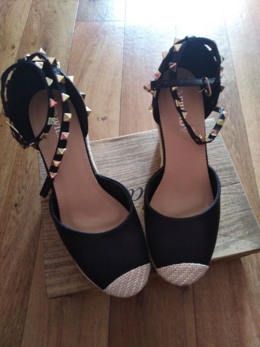 Nowe koturny rozmiar 40