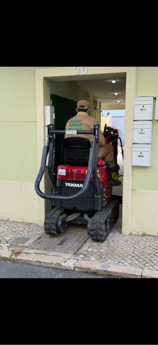 Aluguer de Mini Giratórias C/ Operador Certificado