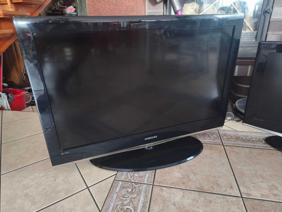 Telewizor tv Samsung 37 i 26