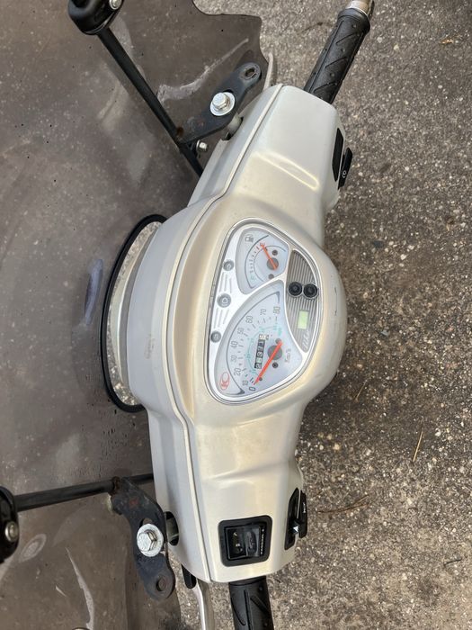 Kierownica kompletna z szybą Kymco Like