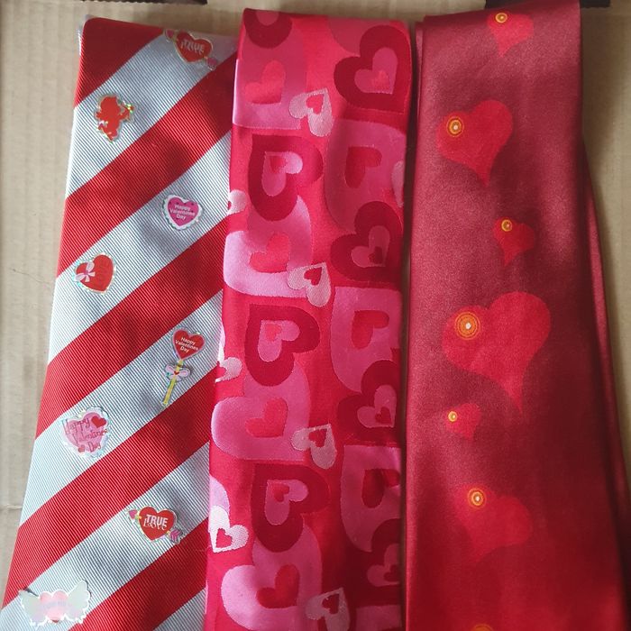 Zestaw krawatów serca jedwab/poliester (k-7)