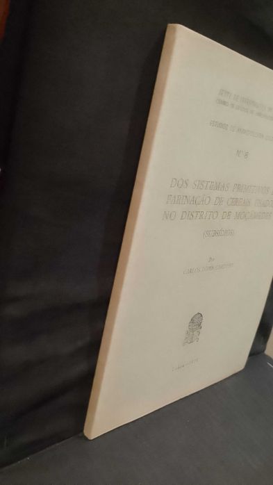 Sistemas Primitivos de Farinação de Cereais "Moçâmedes"