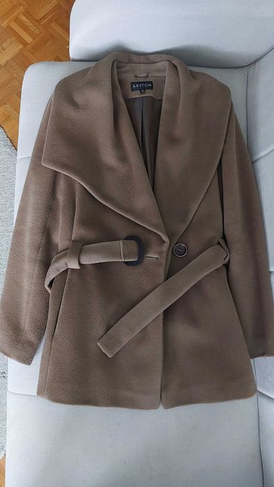 Damski płaszczyk wełniany Aryton.