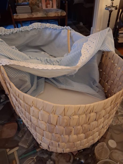 alcofa de bébé em verga
