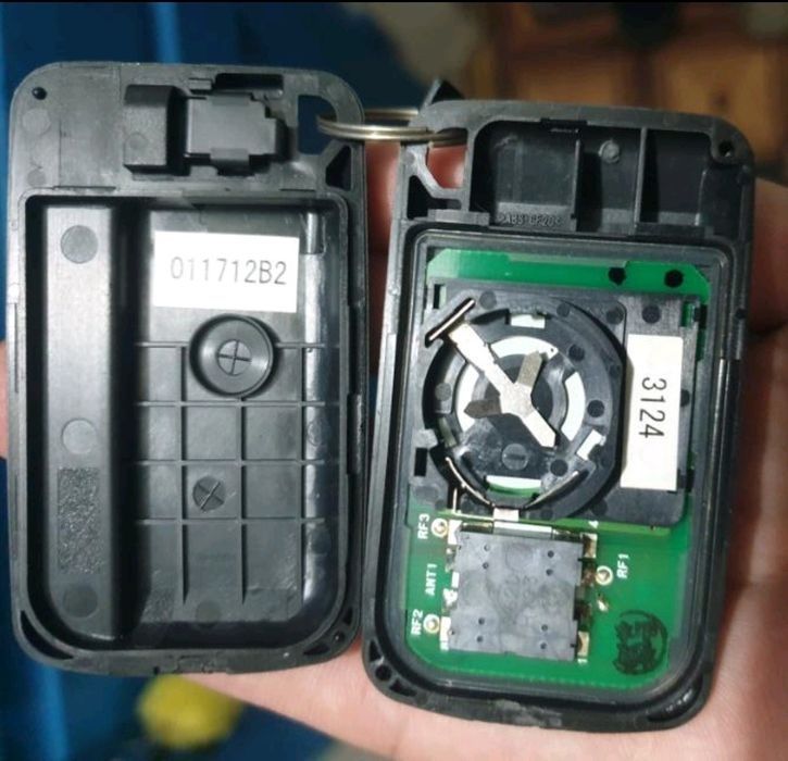 Ключ Suzuki Skywave 2007 2008 2009 2010 2011 2012 2013 2014 2015 2016г