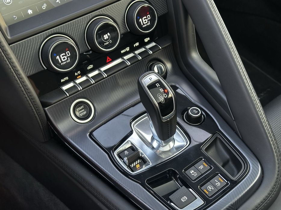 Jaguar F-Type V6 P340 R-Dynamic