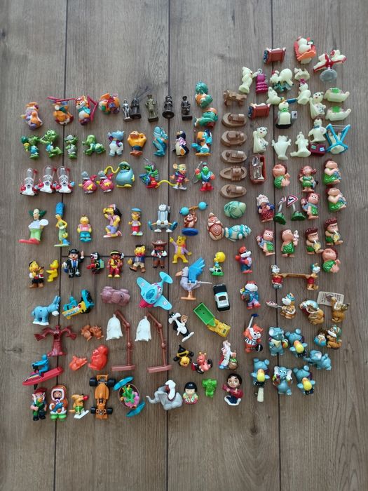 Figurki kinder niespodzianka lata '90 '00