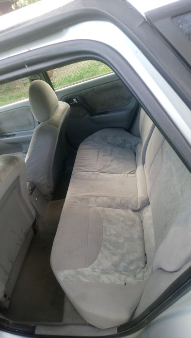 Nissan Primera p 11 двері Запчастини