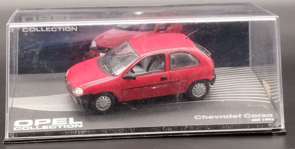 Opel Collection 1:43 Opel Chevrolet Corsa 1993 pomalowane zderzaki