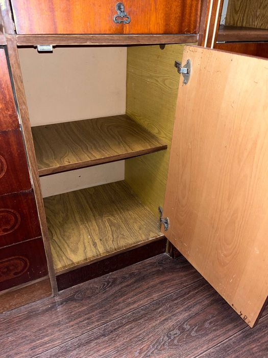 Продам стенку  б/у, в хорошем состоянии.