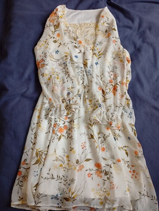 Сукня жіноча.   .