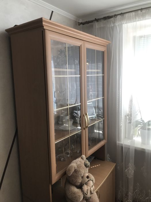 Пробам вітрину у відмінному стані