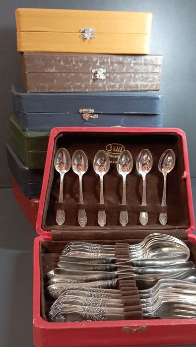 Продам набор столових приборів мельхіор УРСР завод ім Шевченко