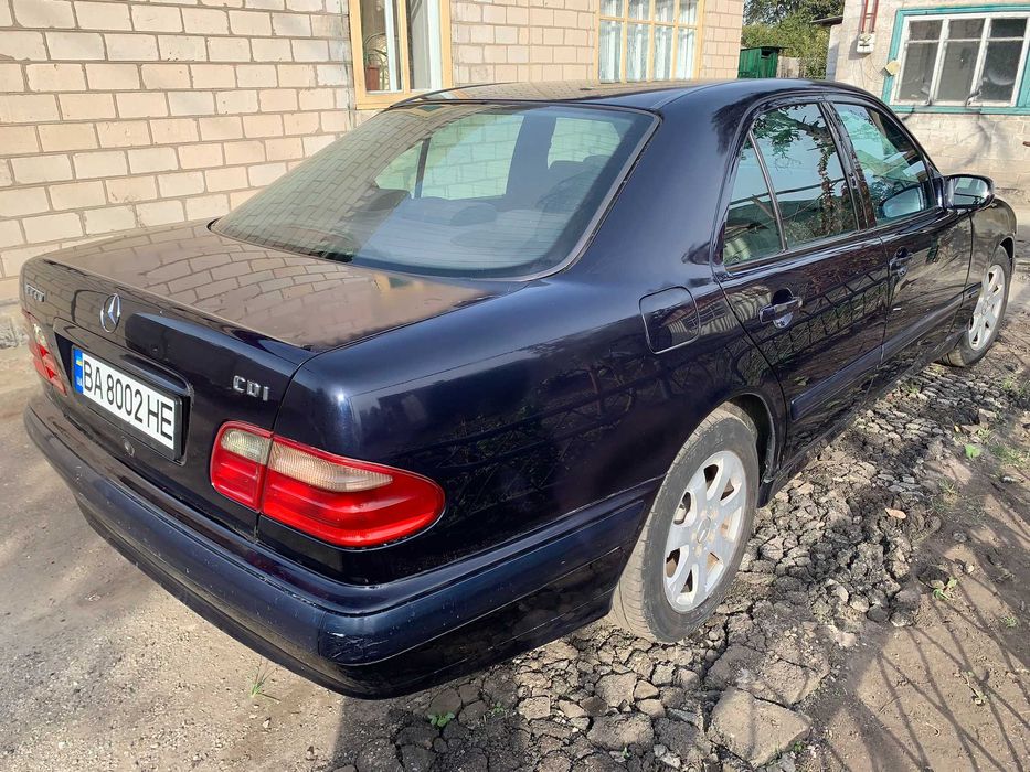 Mercedes E220 W210