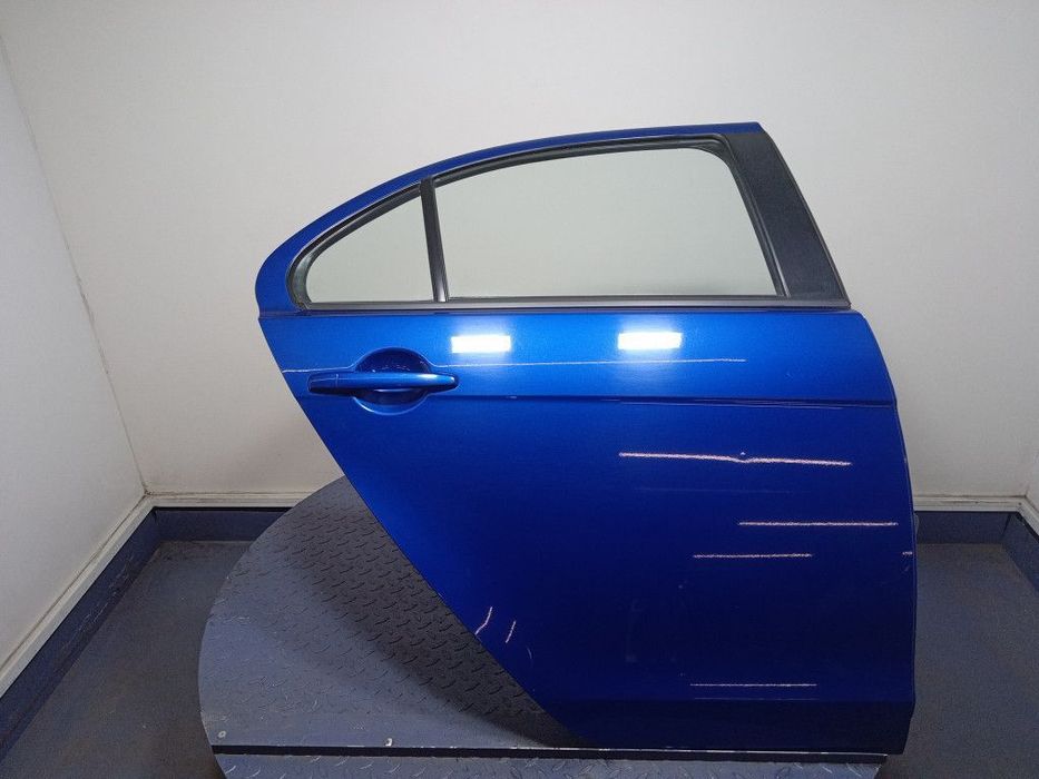 MITSUBISHI LANCER VIII SEDAN DRZWI TYŁ PRAWE TYLNE D06