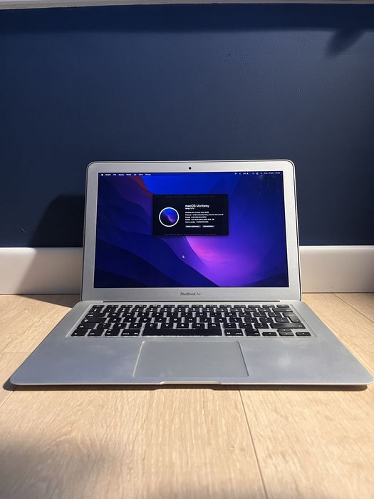 Apple MacBook Air 13” Early 2015